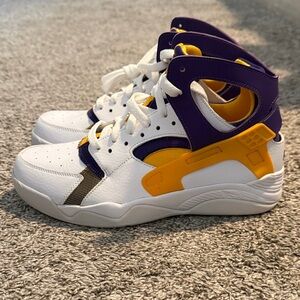 Men’s Nike Air Flight Huaraches Lakers Size 8.5